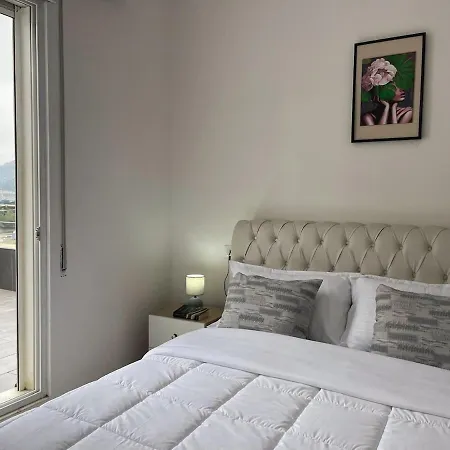 Liqeni I Thate Апартаменты