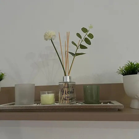 Liqeni I Thate Тирана