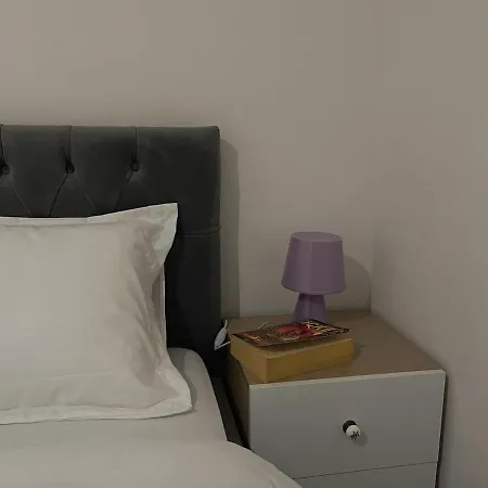Liqeni I Thate Apartment Tirana