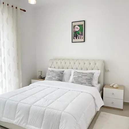 Liqeni Stay Near Zoo & Lake Tirana