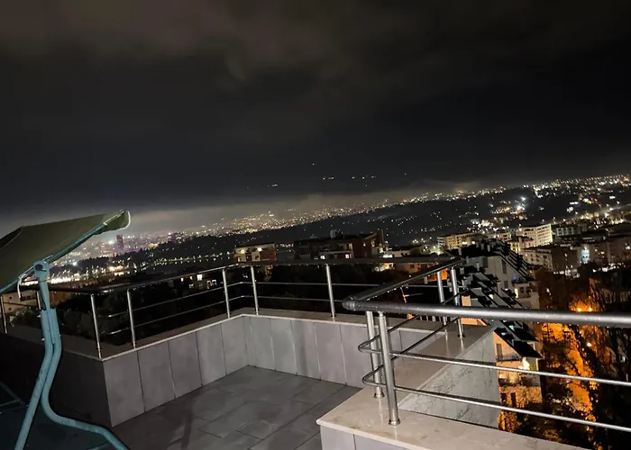 Liqeni I Thate Τίρανα